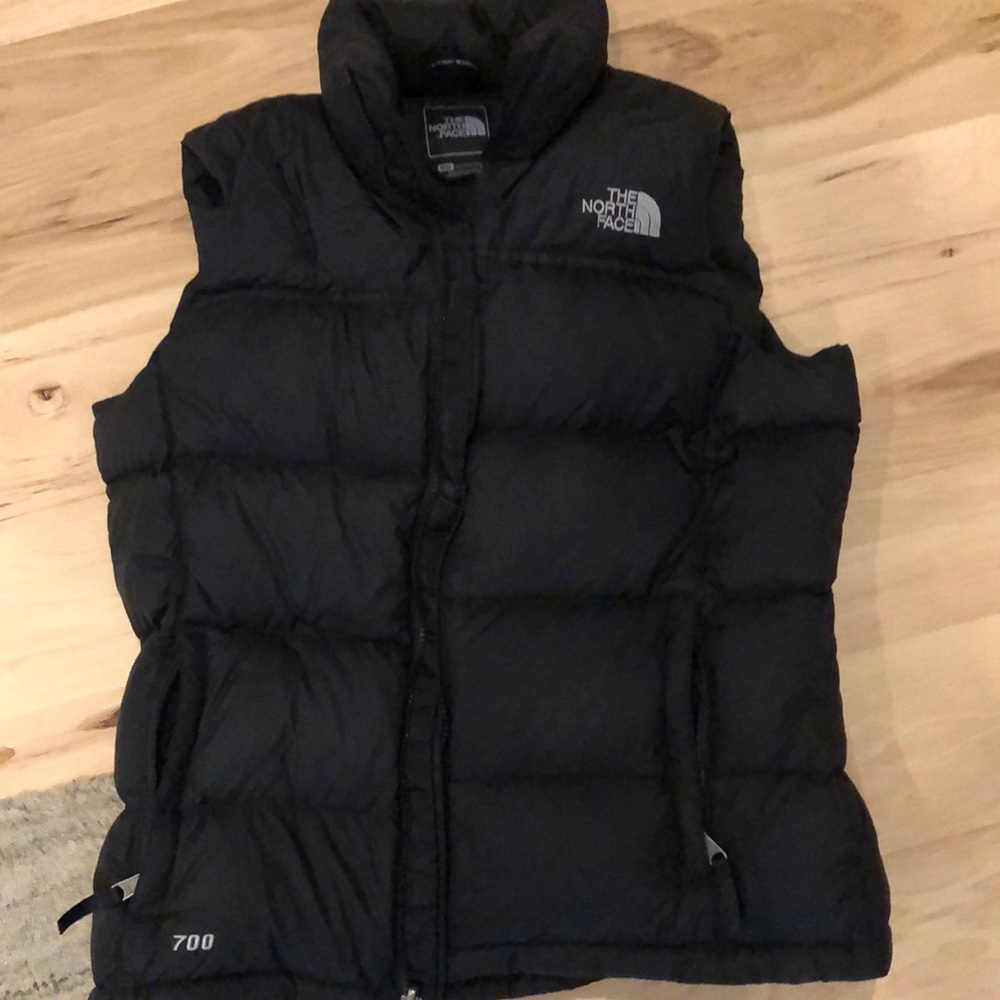 Black north face puffer vest